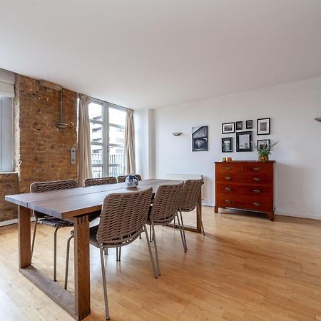Elegance & Chic Design - 2-Bedroom Haven London Bagian luar foto